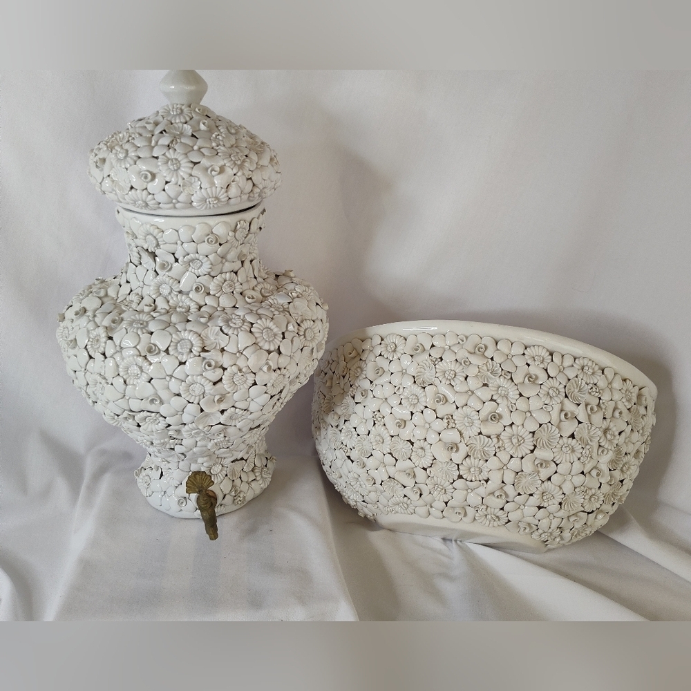 Antonio Zen Wall Fountain (Nove Italy) Fiori Blanco
